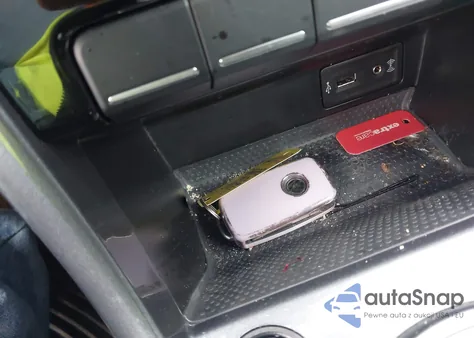 2018 Volkswagen Beetle 2.0T Se из США, поврежденный, VIN 3VWJD7AT8JM711581